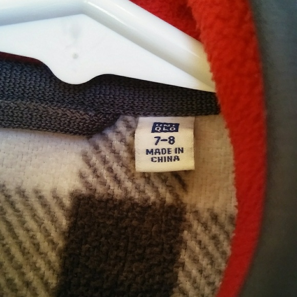 SOLD🎉Uniqlo Boys Fleece Zippered Checkered Jacket - Picture 3 of 5